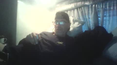 Snapshot of crazybuilder1 chatting on December 2025 01:26:01 PM crazybuilder1 online show from December 2025 01:26:01 PM