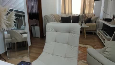 LAURA online show from February 2026 12:55:01 PM