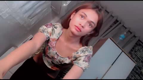 Snapshot of creamy_delilah chatting on October 2025 10:00:02 AM Delilah online show from October 2025 10:00:02 AM