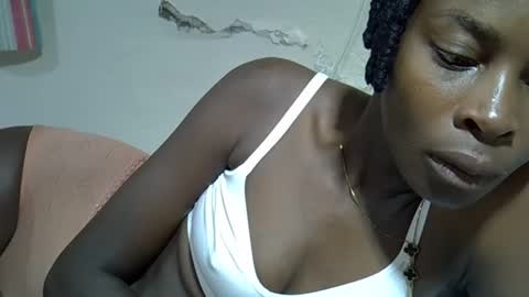creamy_pussie online show from April 2026 06:41:02 AM
