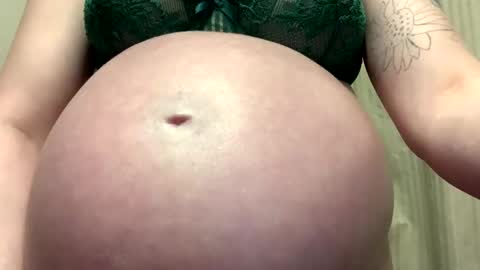 Breed me daddy  online show from February 2026 09:35:02 PM