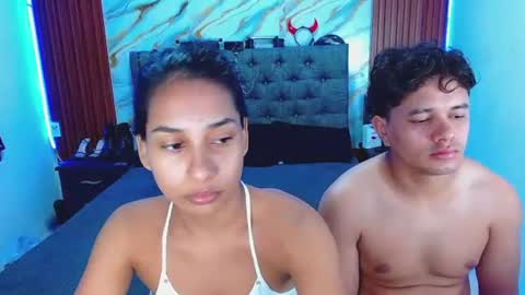 Snapshot of crisandmery chatting on July 2026 05:04:02 AM CRISANDMERY online show from July 2026 05:04:02 AM