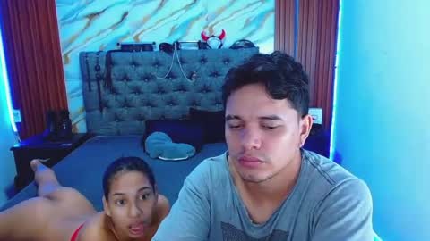 Snapshot of crisandmery chatting on July 2026 04:43:02 AM CRISANDMERY online show from July 2026 04:43:02 AM