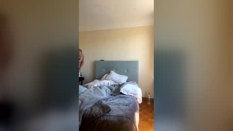 cls online show from April 2026 12:02:01 PM