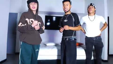 crismens online show from October 2025 12:41:02 PM