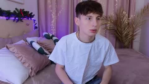 Chris online show from December 2025 10:03:01 PM