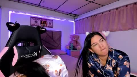 cristal_smith20 online show from April 2026 12:11:02 AM