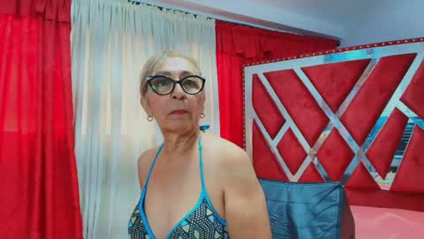 cristalmature online show from June 2026 03:18:01 PM