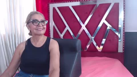cristalmature online show from June 2026 03:35:02 PM