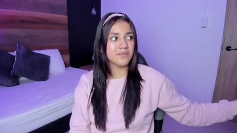 C R I S T I N online show from April 2026 01:42:02 AM