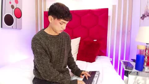 Cristopher  online show from March 2026 08:37:01 PM