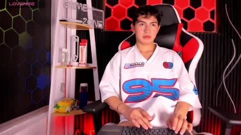 Cristopher  online show from April 2026 09:26:01 PM