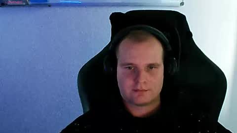 Snapshot of croissant911 chatting on November 2025 09:41:02 AM Anderson online show from November 2025 09:41:02 AM