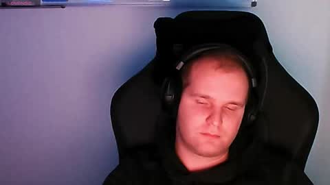 Snapshot of croissant911 chatting on November 2025 12:04:01 PM Anderson online show from November 2025 12:04:01 PM