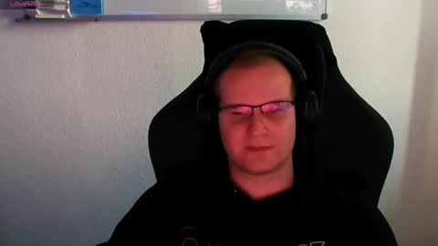 Snapshot of croissant911 chatting on December 2025 08:08:02 AM Anderson online show from December 2025 08:08:02 AM