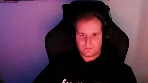 Snapshot of croissant911 chatting on December 2025 08:23:01 AM Anderson online show from December 2025 08:23:01 AM