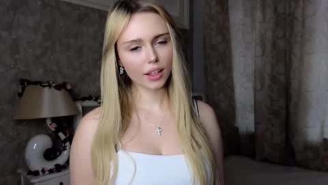 Emi online show from October 2025 10:00:02 AM