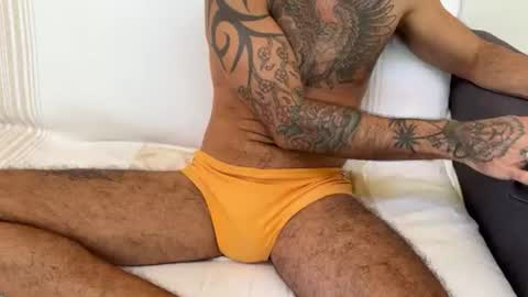 Snapshot of cruz_hunterxxx chatting on June 2026 07:49:01 PM cruz_hunterxxx online show from June 2026 07:49:01 PM