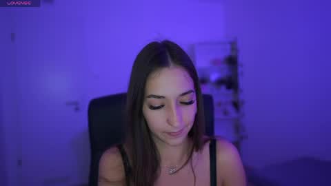 Crystalbrunette18 online show from April 2026 07:45:02 PM