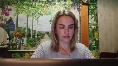 Snapshot of crystalqueen888 chatting on March 2026 05:34:01 PM Julianna online show from March 2026 05:34:01 PM