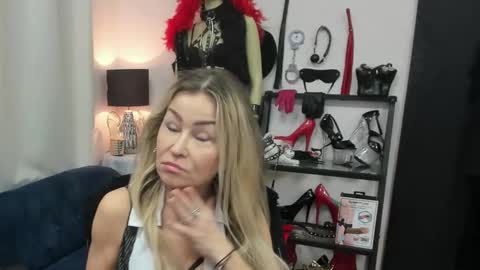 CrystalHotty online show from March 2026 05:32:02 AM