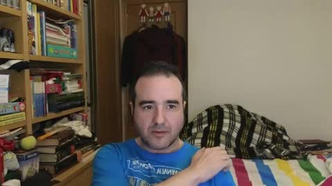 curiosillo1983 online show from April 2026 09:52:01 AM