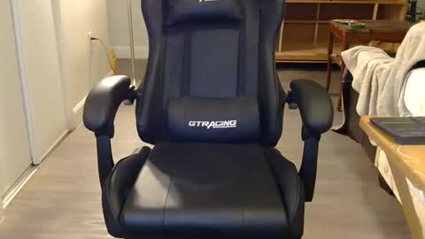 curiouss25 online show from January 2026 09:31:01 PM