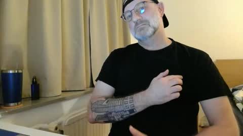 Curman85 online show from April 2026 10:51:01 PM