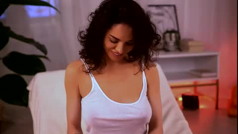 Snapshot of curvedlizzie chatting on April 2026 10:07:02 PM curvedlizzie online show from April 2026 10:07:02 PM