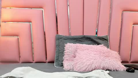 Snapshot of curvy_alyanna chatting on January 2026 11:48:02 AM Alyanna online show from January 2026 11:48:02 AM