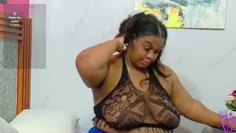 Snapshot of curvyhomebebe chatting on July 2026 03:11:01 AM curvyhomebebe online show from July 2026 03:11:01 AM