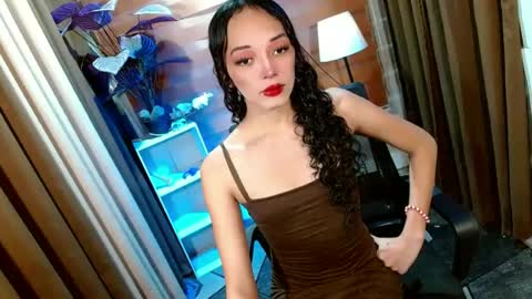 Snapshot of curybb_hanna19 chatting on June 2026 10:25:01 AM BBY CURLYHANNA online show from June 2026 10:25:01 AM