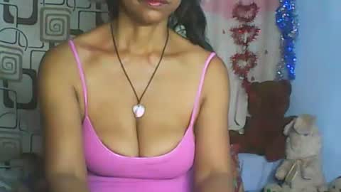 Snapshot of cute_moll chatting on February 2026 02:15:01 PM murielle online show from February 2026 02:15:01 PM