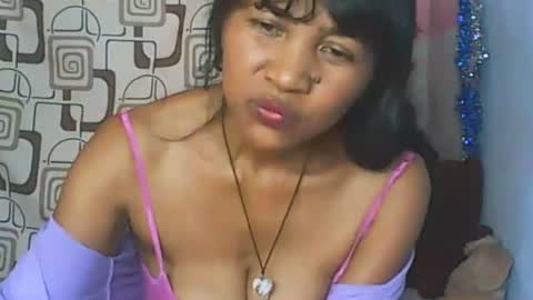 Snapshot of cute_moll chatting on February 2026 09:43:02 AM murielle online show from February 2026 09:43:02 AM