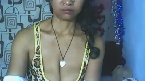 Snapshot of cute_moll chatting on March 2026 04:35:01 PM murielle online show from March 2026 04:35:01 PM