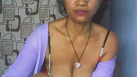 Snapshot of cute_moll chatting on March 2026 05:45:01 PM murielle online show from March 2026 05:45:01 PM