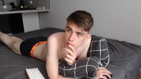 Snapshot of cute_oliver chatting on July 2026 03:16:01 PM Oliver online show from July 2026 03:16:01 PM