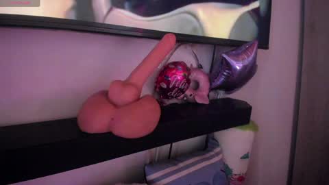 katalinda montt online show from April 2026 07:58:01 PM