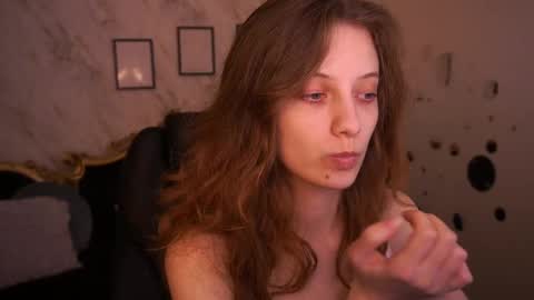 Foxy online show from April 2026 12:40:01 PM