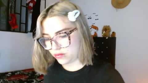 isabella online show from March 2026 04:13:01 PM