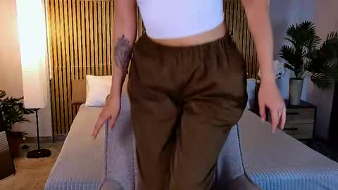 Snapshot of cutemirage chatting on June 2026 02:32:02 PM cutemirage online show from June 2026 02:32:02 PM