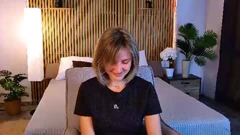 Snapshot of cutemirage chatting on June 2026 02:40:02 PM cutemirage online show from June 2026 02:40:02 PM