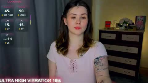 Snapshot of cutie_mili chatting on June 2026 11:01:01 AM mili online show from June 2026 11:01:01 AM