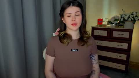Snapshot of cutie_mili chatting on June 2026 10:41:02 AM mili online show from June 2026 10:41:02 AM
