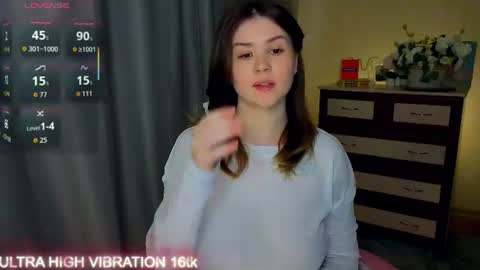 Snapshot of cutie_mili chatting on June 2026 10:57:02 AM mili online show from June 2026 10:57:02 AM