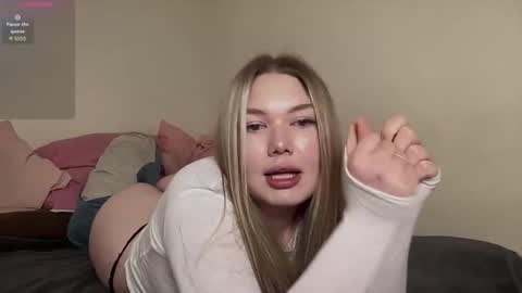 Snapshot of cutiejulie_ chatting on March 2026 09:37:01 AM Julie online show from March 2026 09:37:01 AM