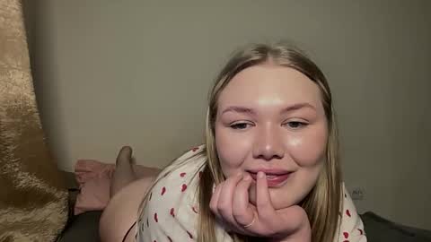 Snapshot of cutiejulie_ chatting on March 2026 10:54:02 AM Julie online show from March 2026 10:54:02 AM