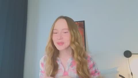 Snapshot of cuute_angell chatting on June 2026 05:15:02 PM Virginia See you on Sunday online show from June 2026 05:15:02 PM