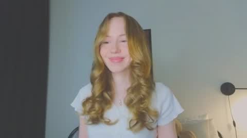 Snapshot of cuute_angell chatting on June 2026 05:04:01 PM Virginia See you on Sunday online show from June 2026 05:04:01 PM