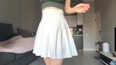 Akemi online show from September 2025 08:37:02 AM